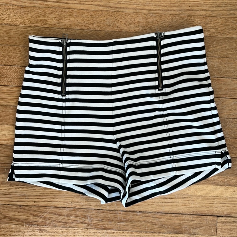 Sunday Best Short shorts